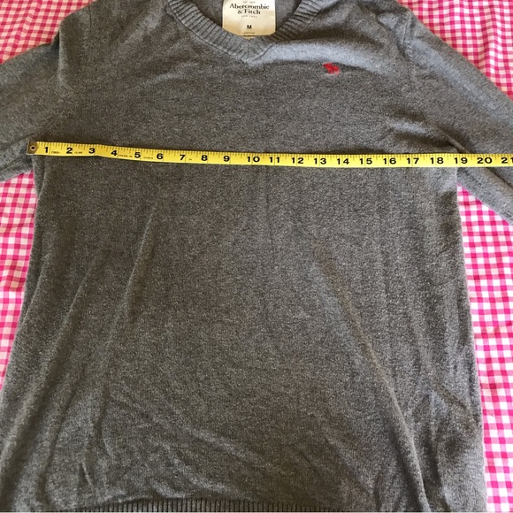 Abercrombie & Fitch Pullover Sweater - Picture 4 of 5
